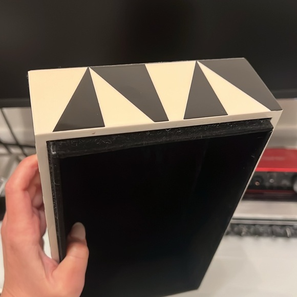 Jonathan Adler MEDIUM OP ART LACQUER BOX - Picture 17 of 17